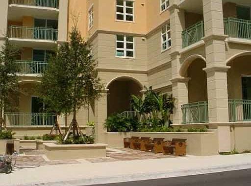 2nd image of 403 S Sapodilla Ave APT 211