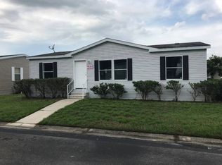 3213 Bending Oak Dr, Plant City, FL 33563