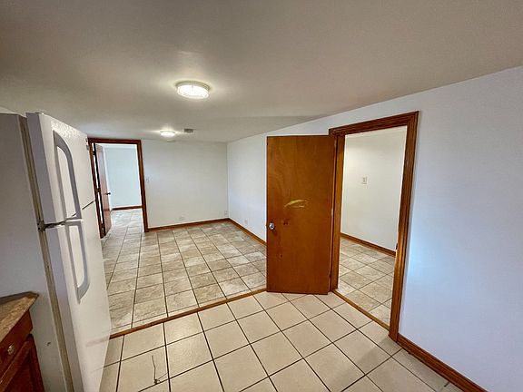 3rd image of 4001 Prairie Ave #1