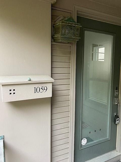 Photo B