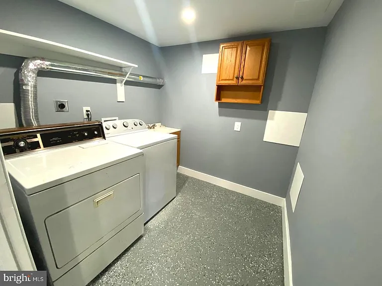 11005 Amherst Ave — Photo 18