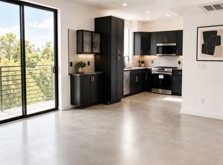 10867 Fruitland Dr #401, Studio City, CA 91604