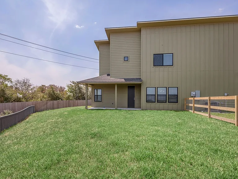 3001 Alpha Wolf Ct — Photo 33