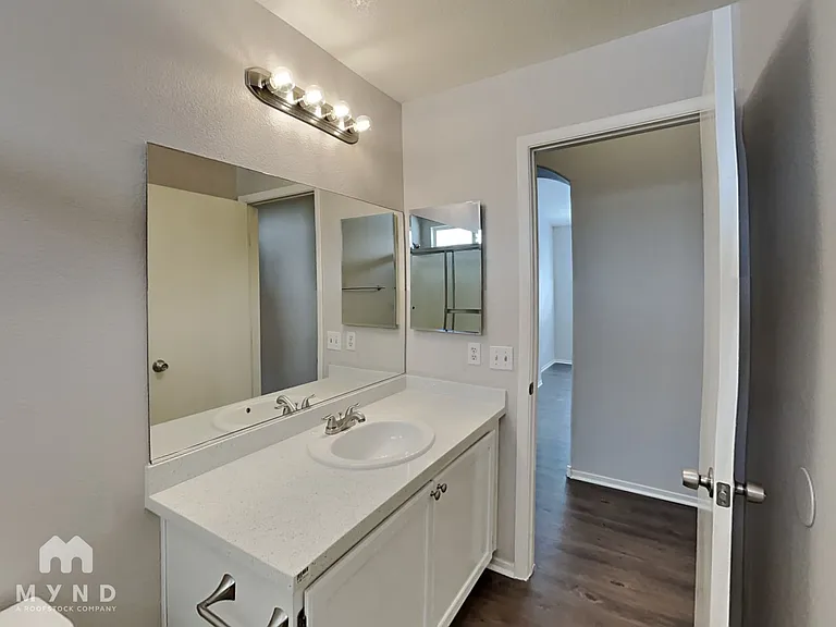 2858 Mount Hope Dr — Photo 13