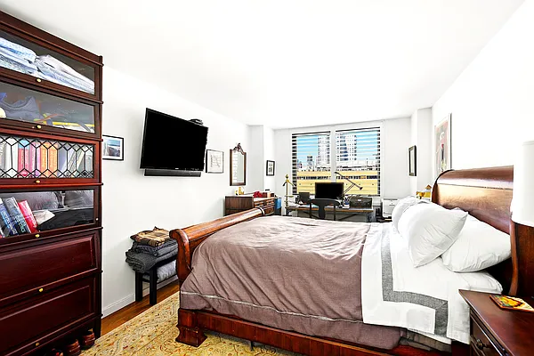 Sold by Compass | media 5