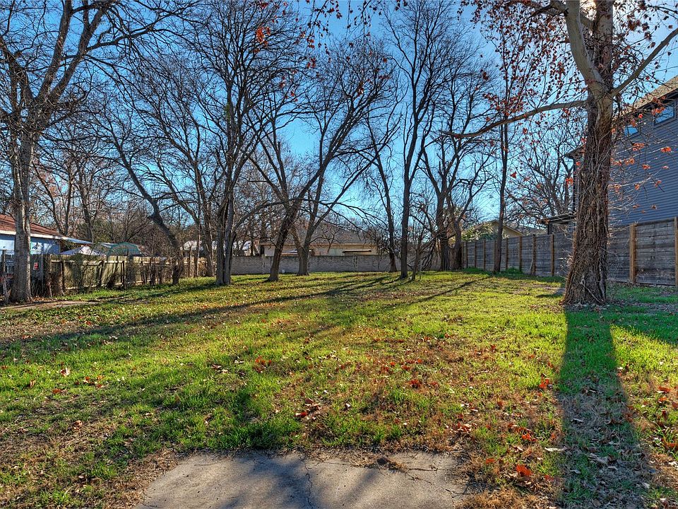 1st image of 411 Hackberry Ln