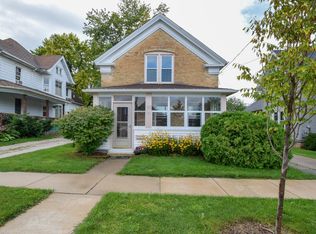 433 Kendall St, Burlington, WI 53105