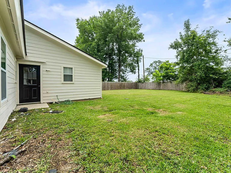 30700 Country Club Ln — Photo 20