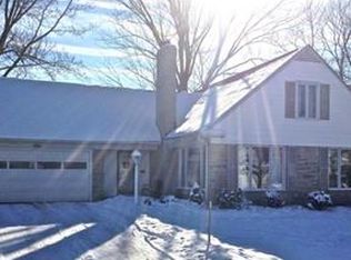 24062 Duffield Rd, Shaker Heights, OH 44122