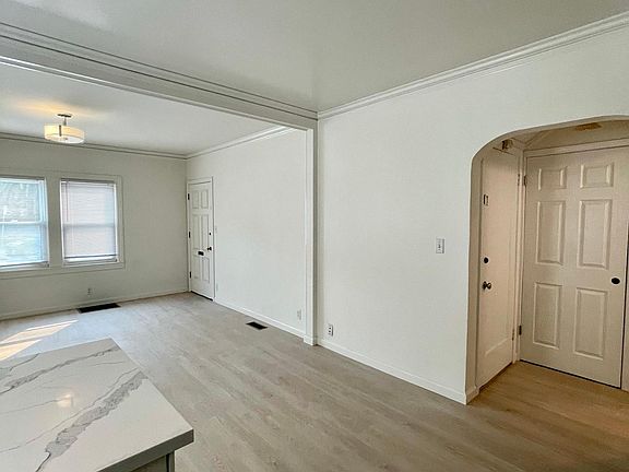 2nd image of 1206 Capuchino Ave