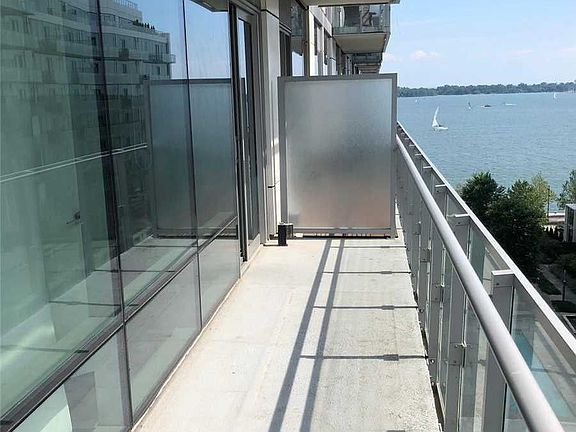 5th image of 39 Queens Quay E #835