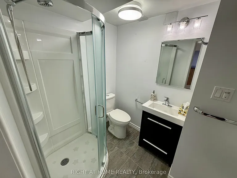 43 Topham Cres — Photo 33