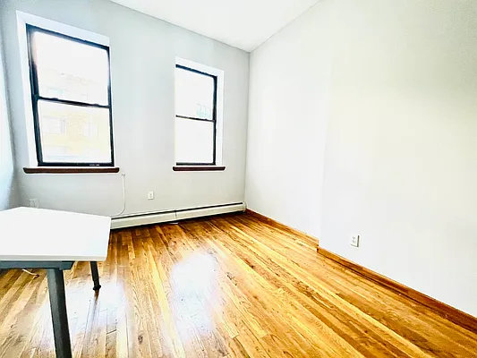 Rented by null | media 16