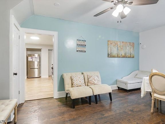 5th image of 264 Union St