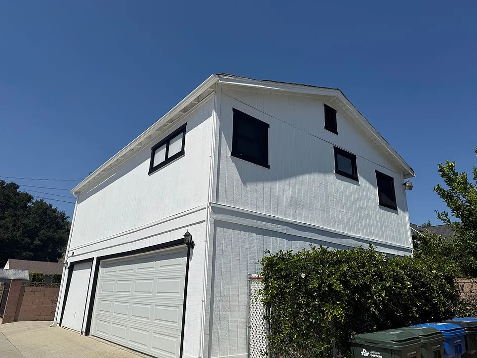 325 N Vermont Ave