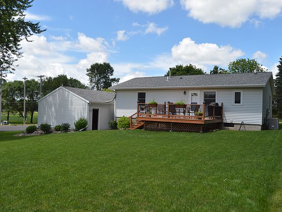 3rd image of 313 Connie Ln