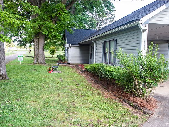 4th image of 181 Williams St