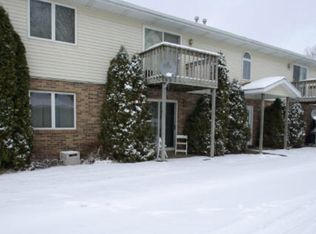 905 Washington St APT 7, Pecatonica, IL 61063