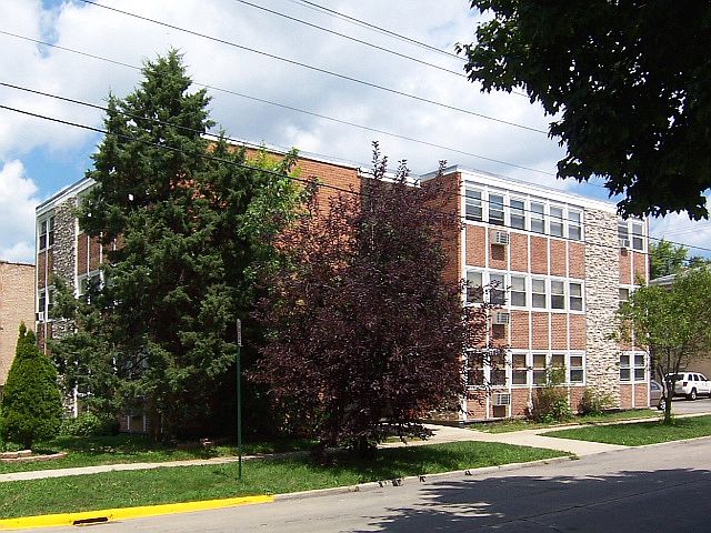 1st image of 4654 Keeney St APT 3S
