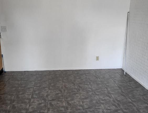 3rd image of 316 Dair Ave #5