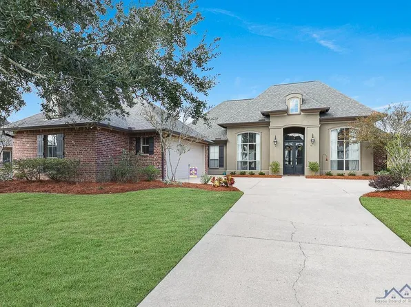 12351 Oak Brook Dr, Geismar, LA 70734