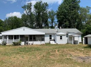 38 Old Ohalloran Cir, Pleasant Valley, NY 12569