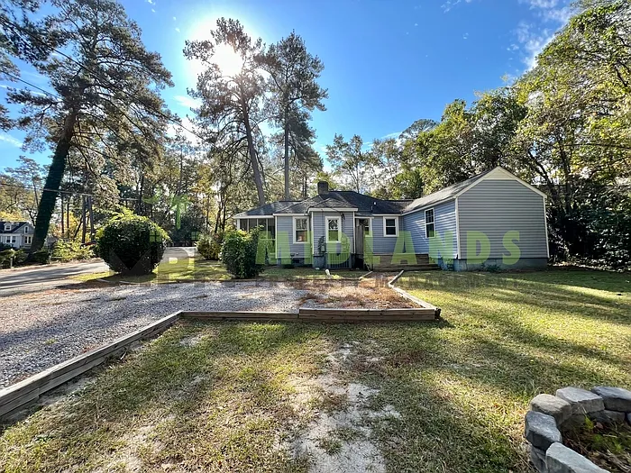2899 Forest Dr — Photo 2