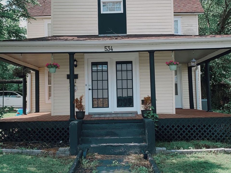 1st image of 534 Ozark St