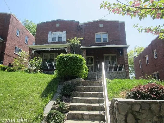 2909 N St SE photo 1