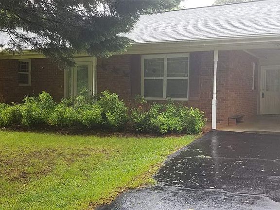 3rd image of 118 Willowood Dr