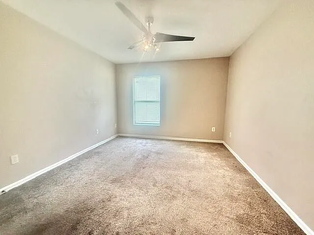 530 SW Butler Ave — Photo 24