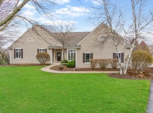 W299N1866 Wind Ridge Ct, Pewaukee, WI 53072