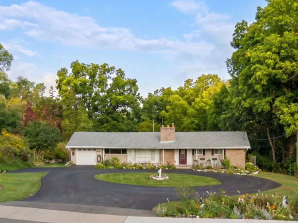 400 Maple Ave, Halton Hills, ON L7G 4S5