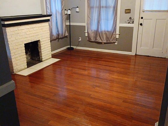 2nd image of 908 E Lake Ave