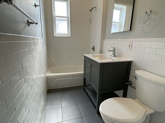 5th image of 252-254 Sip Ave #41