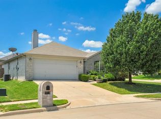 3700 Vista Greens Dr, Fort Worth, TX 76244