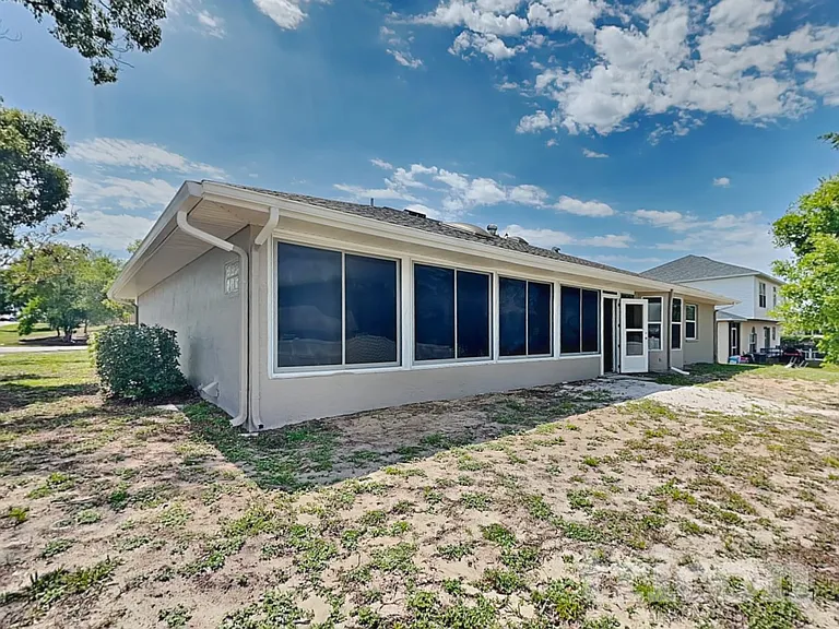 7028 Covewood Dr — Photo 16