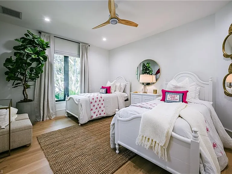 681 Katemore Ln — Photo 40