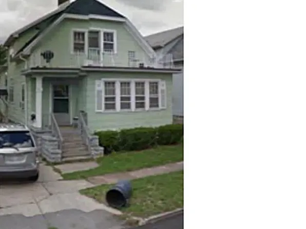 98 Ivanhoe Rd, Buffalo, NY 14215