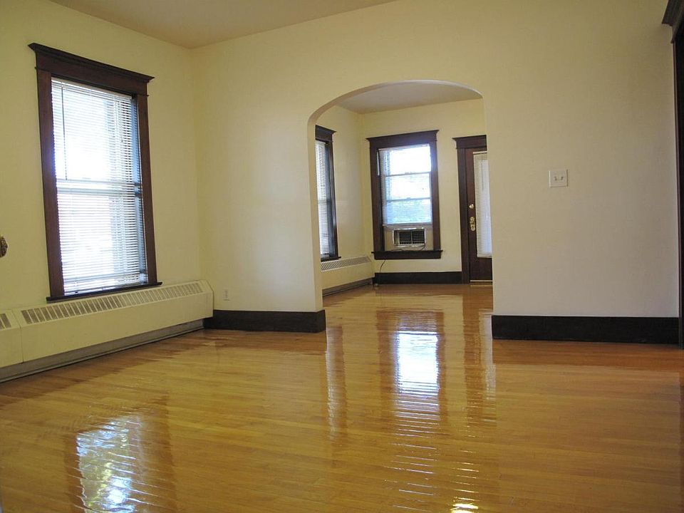 1st image of 480 E 300 S APT 1