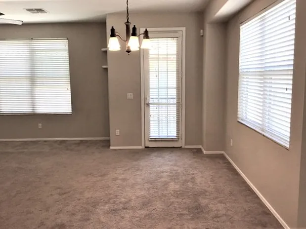 894 S Annie Ln — Photo 5