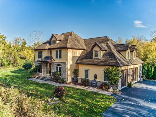 488 Aria Ln, Webster, NY 14580