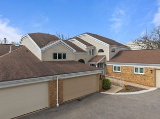 10 Lawrence Ct #10, Appleton, WI 54911