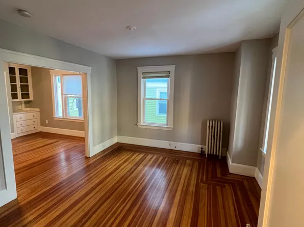 97 Carrington Ave, Providence, RI 02906