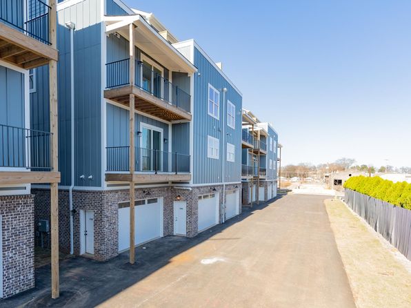 1043 Montague Pl #21