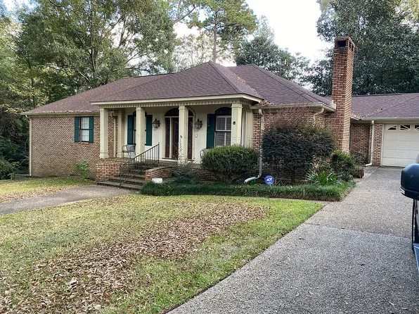 13 Gardiner Pl, Laurel, MS 39440