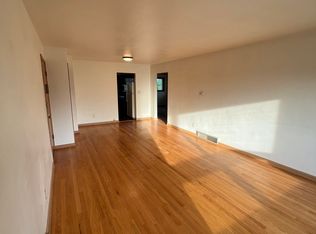 3424 S 60th St APT 3, Milwaukee, WI 53219