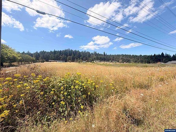 2nd image of 7500 NW Arboretum Rd