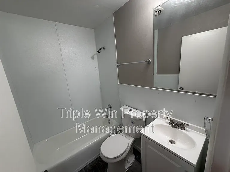 7250 Howdershell Rd — Photo 15
