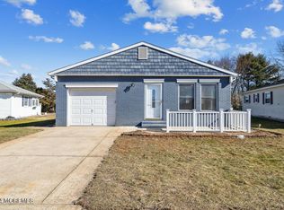 76 Encinitas Dr, Toms River, NJ